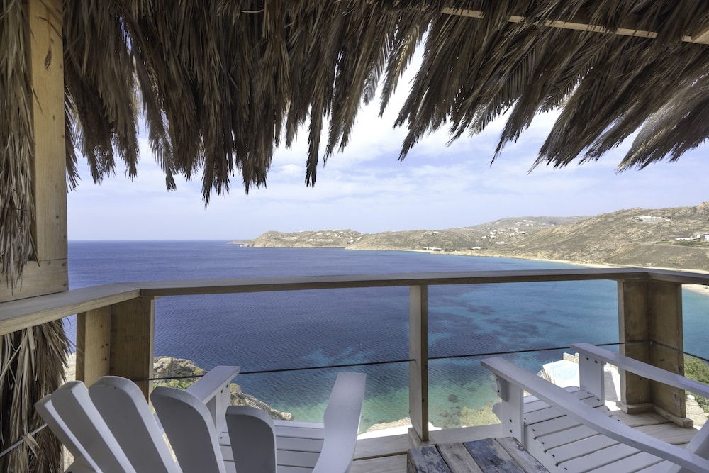 Deluxe Suite, Sea View - Photo 10