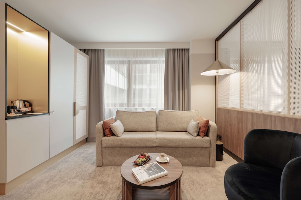 Junior Suite, Multiple Beds - Photo 5