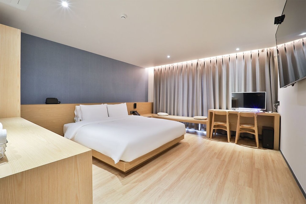 Business Room photo 1