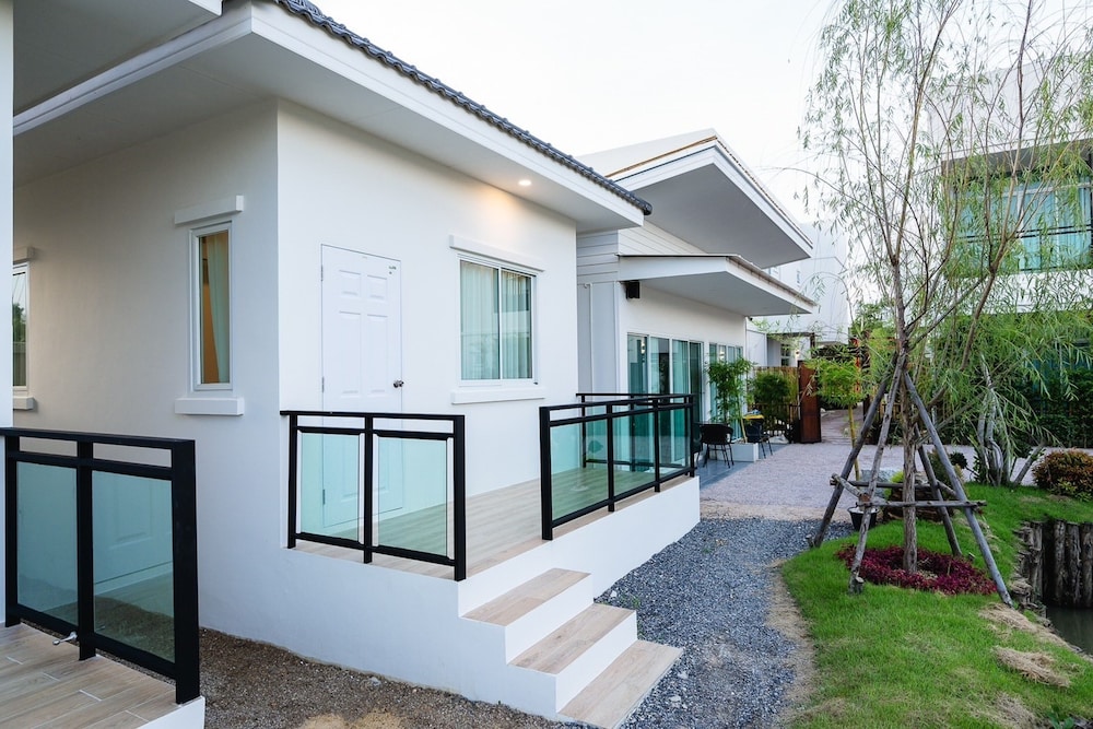 Superior Villa photo 3