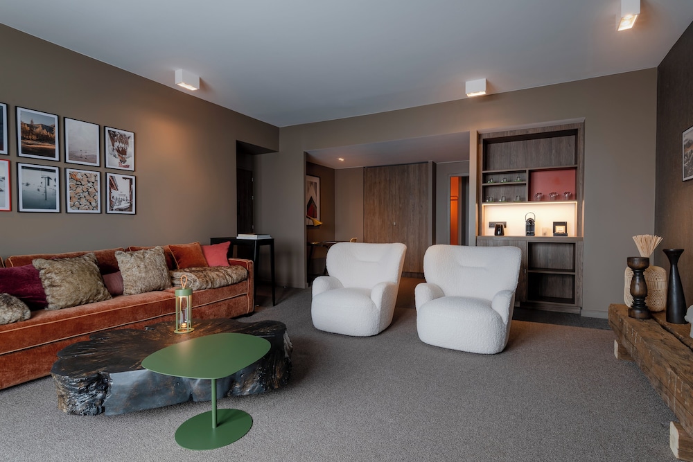 Signature Suite, 3 Bedrooms, Hot Tub, Mountain View photo 3