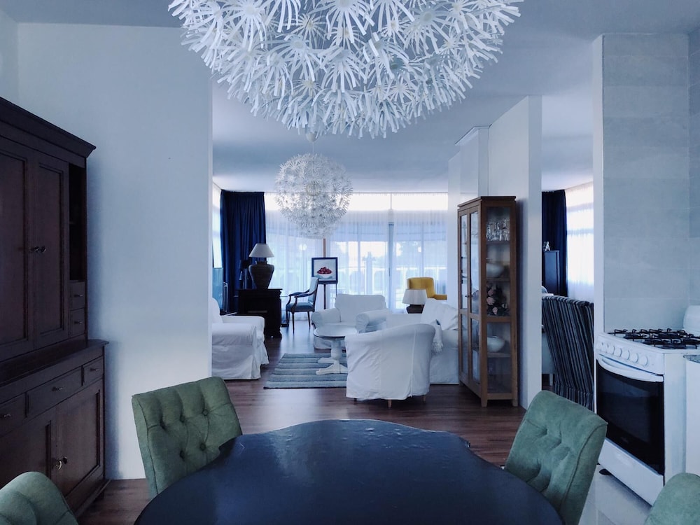 Exclusive Studio Suite, City View photo 3