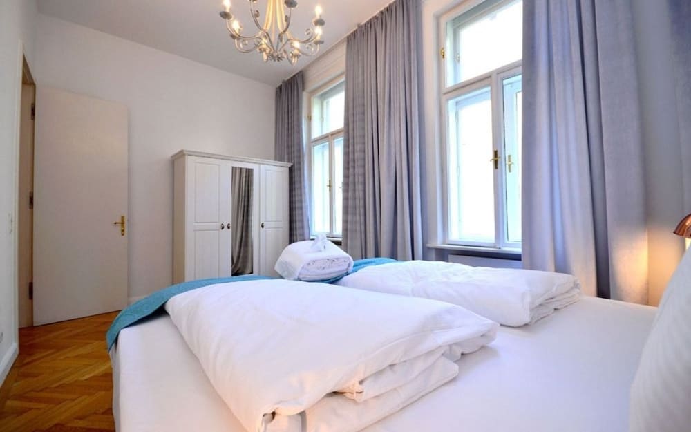 Apartment (3 Bedrooms)