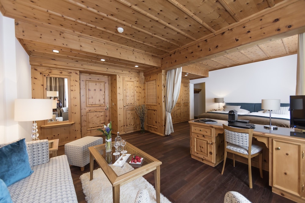 Junior Suite - Photo 12