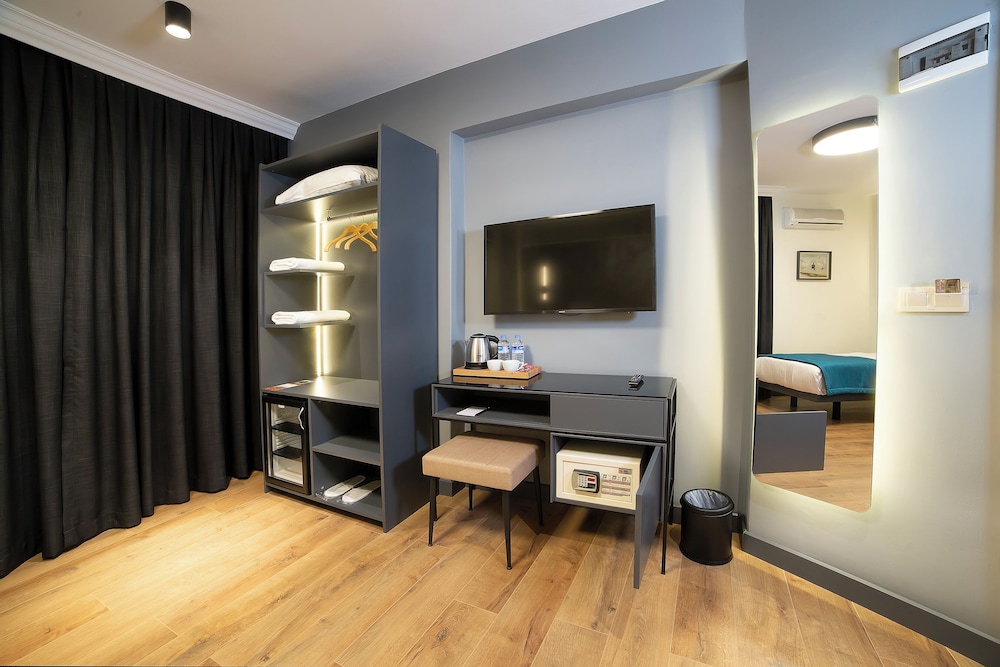 City Double or Twin Room photo 3
