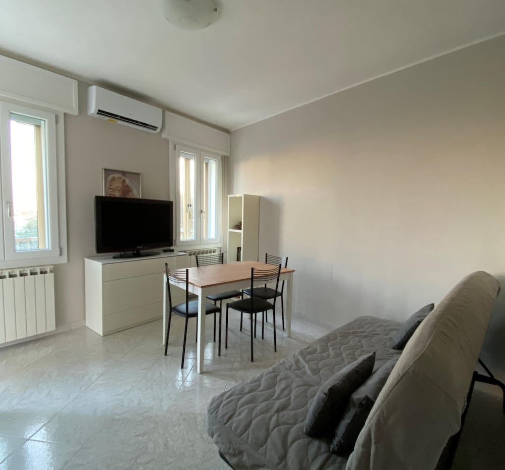 Apartment photo 1