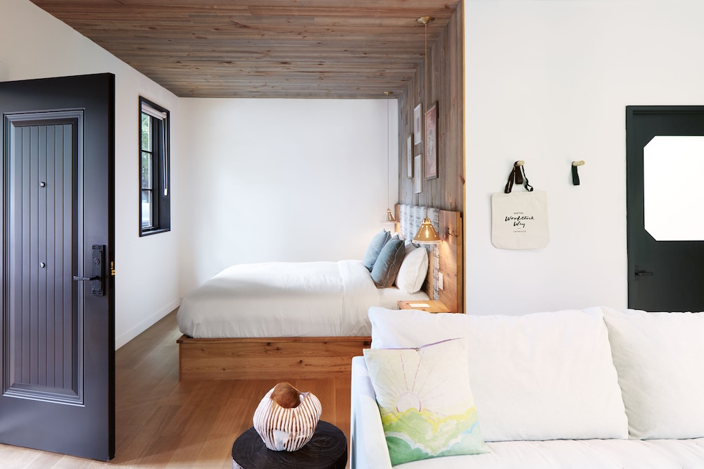 Premium Room, 1 King Bed with Sofa bed