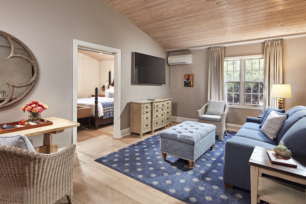Suite (Creekside) photo 2