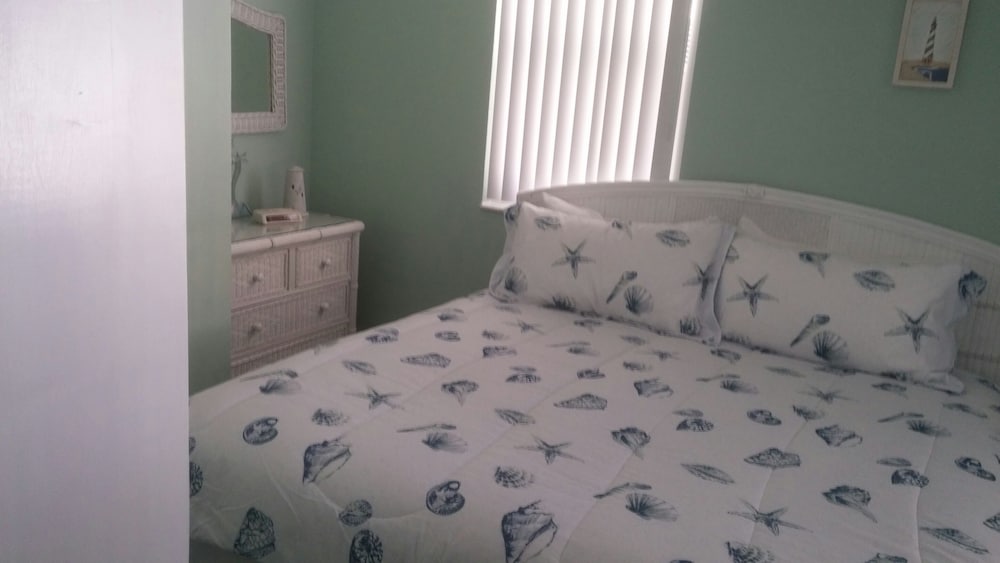 Condo, 1 King Bed, Patio, Courtyard Area