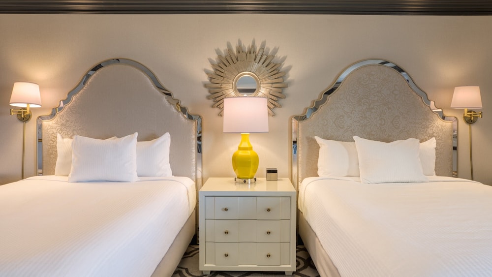 Bordeaux Imperial Suite 2 Queens