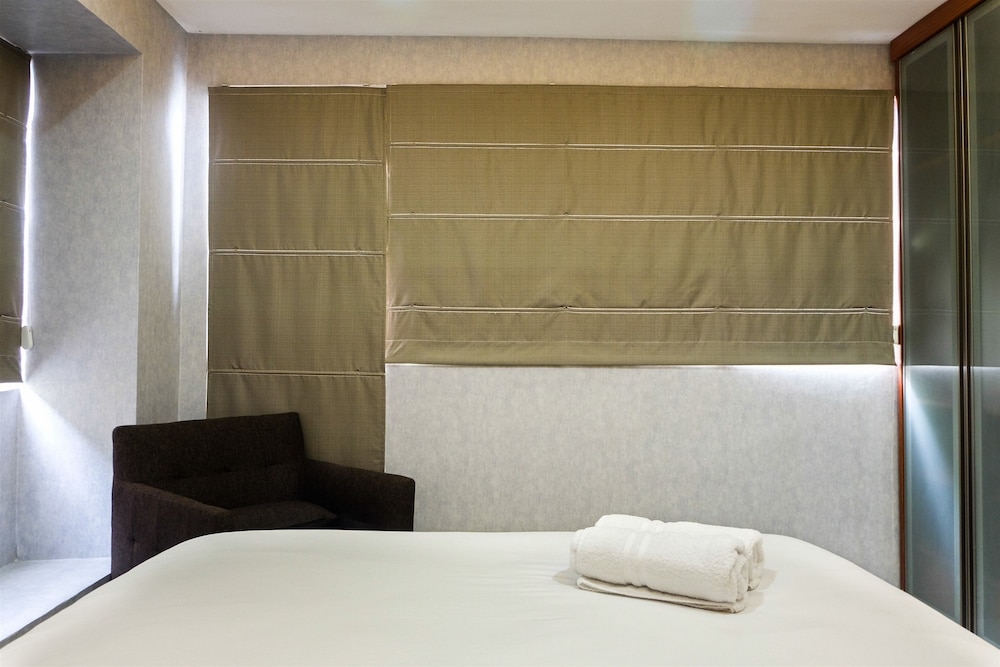 Room - Photo 19