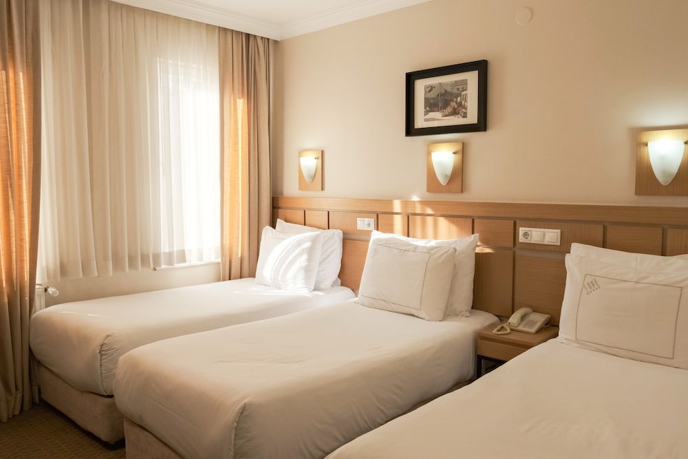 Standard Triple Room photo 3