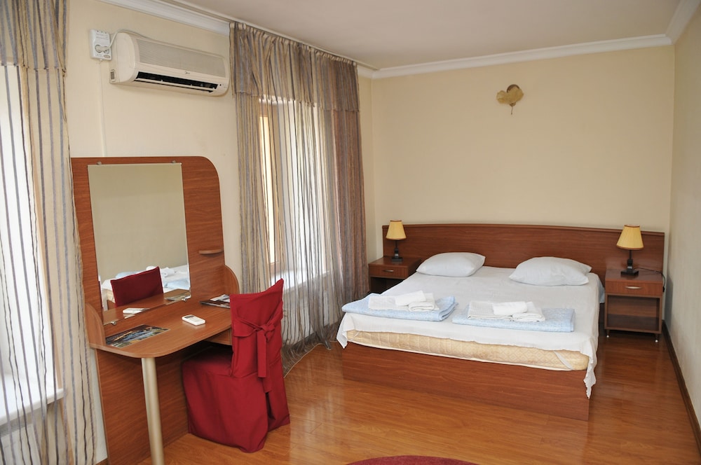 Luxury Double or Twin Room photo 1