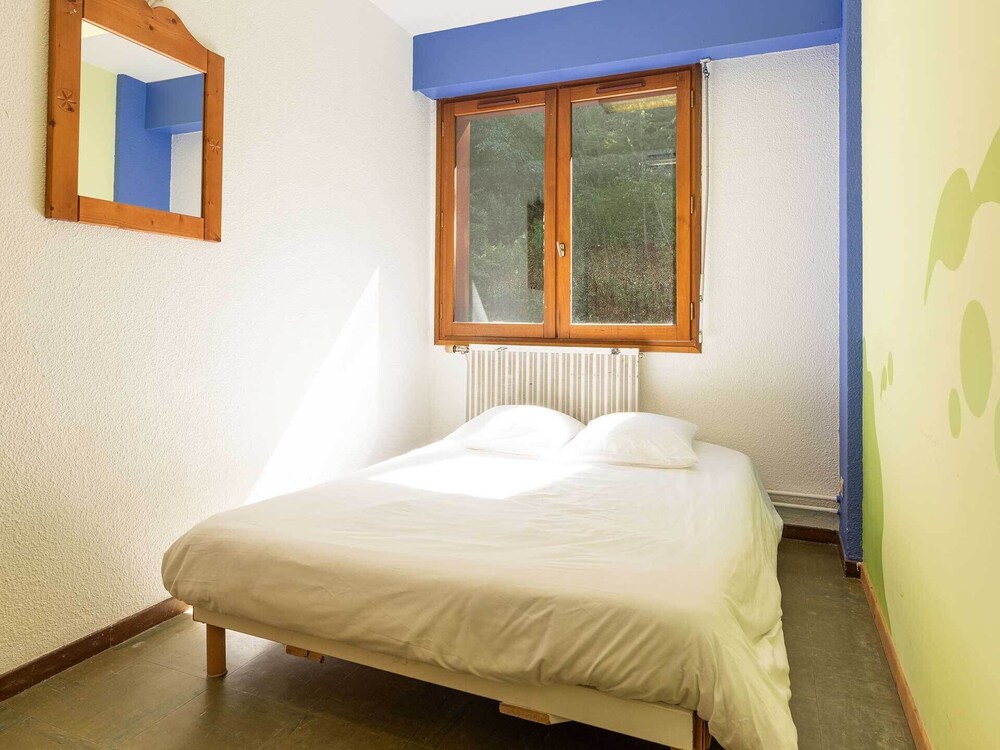 Double Room - Shared Bathroom
