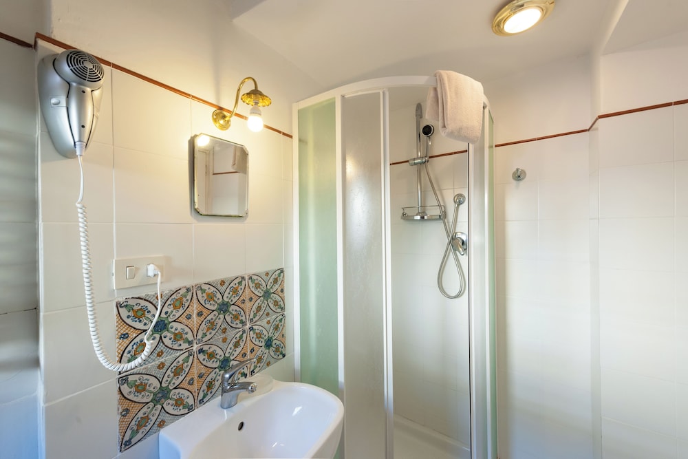 Standard Double or Twin Room (Camera Verde) photo 3