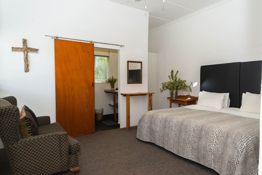 Twin Room - Sparaxis @ Riverunits