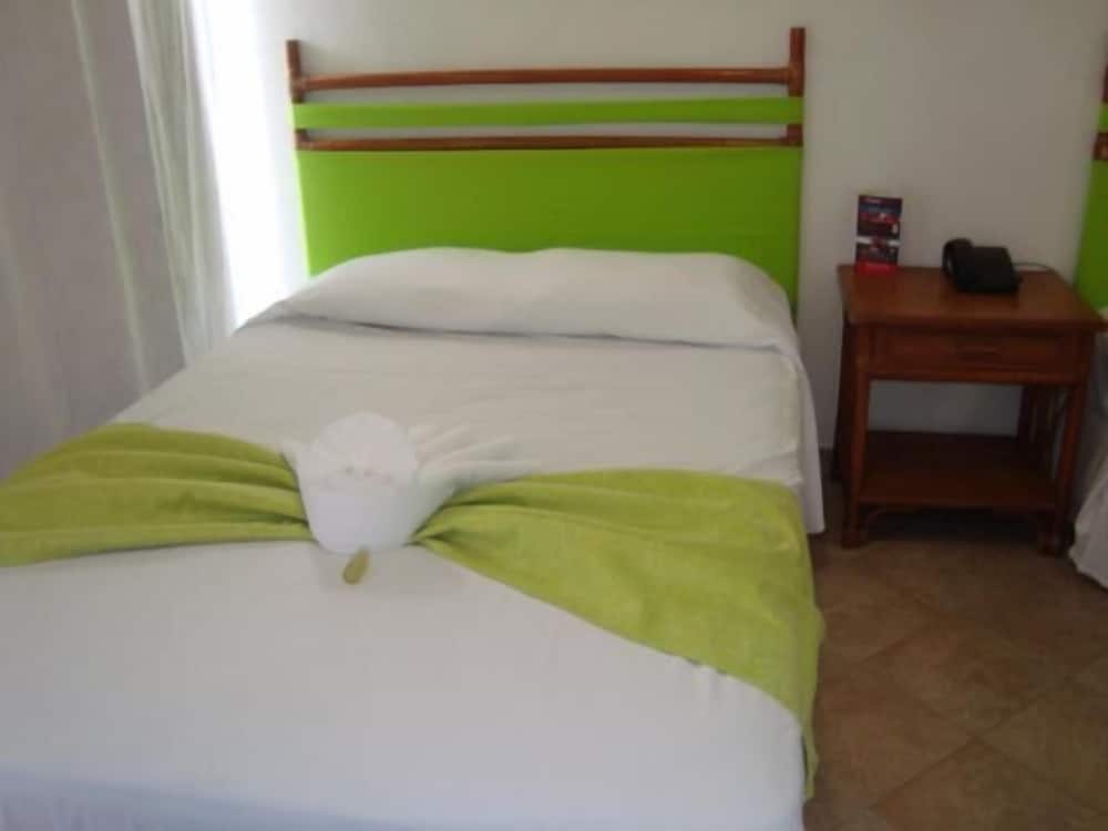 Standard Room, Pool View ( subject to availability) photo 3