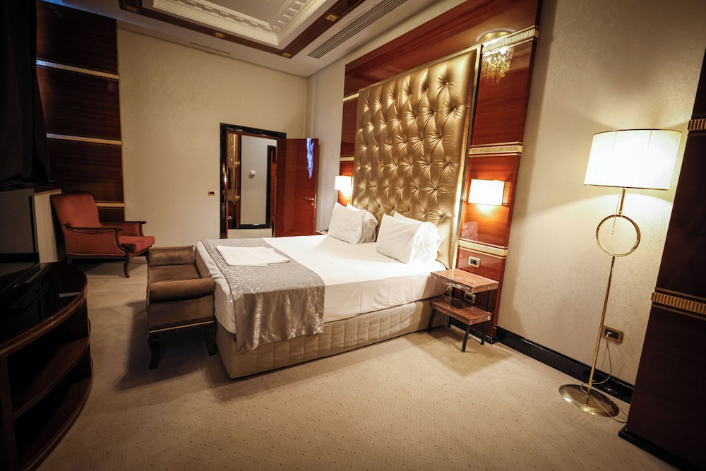 Family Suite, City View
