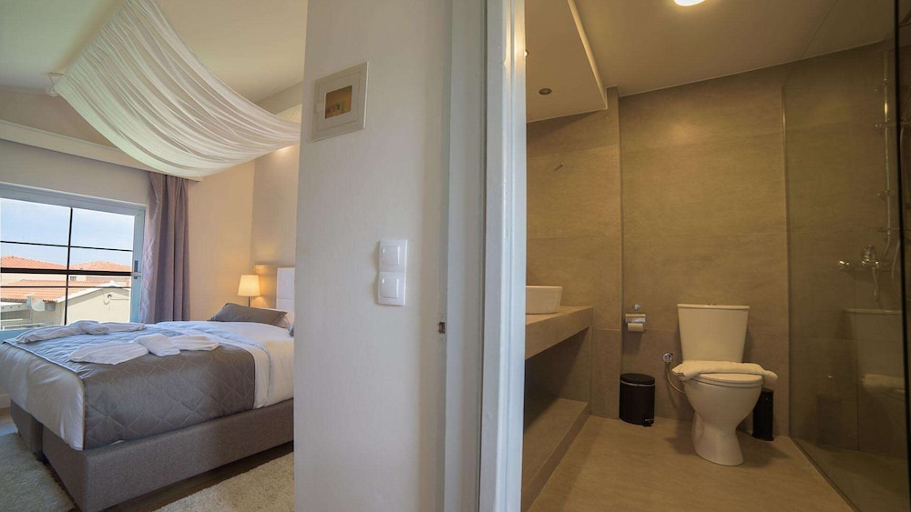 Superior Maisonette Suite - Photo 12