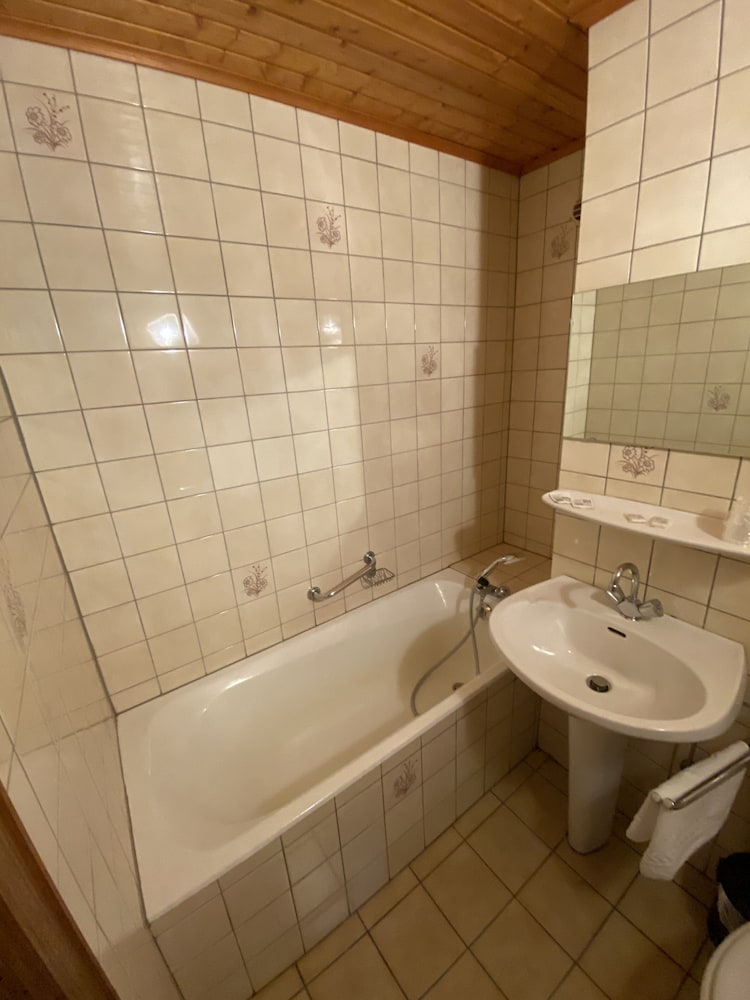 Standard Double or Twin Room photo 2