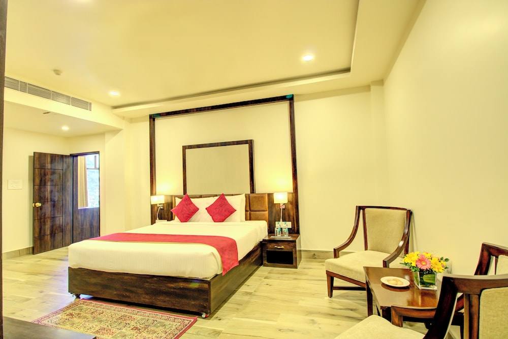 Suite, 1 King Bed, Non Smoking