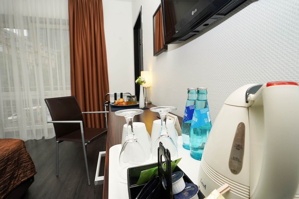 Family Studio Suite - Photo 7