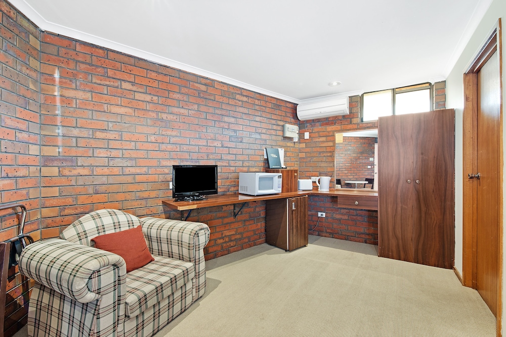 Family Room Plus photo 2