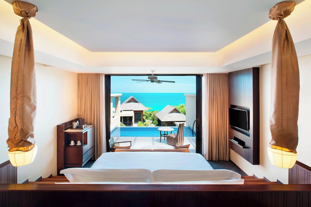 Suite, 1 Bedroom, Partial Ocean View