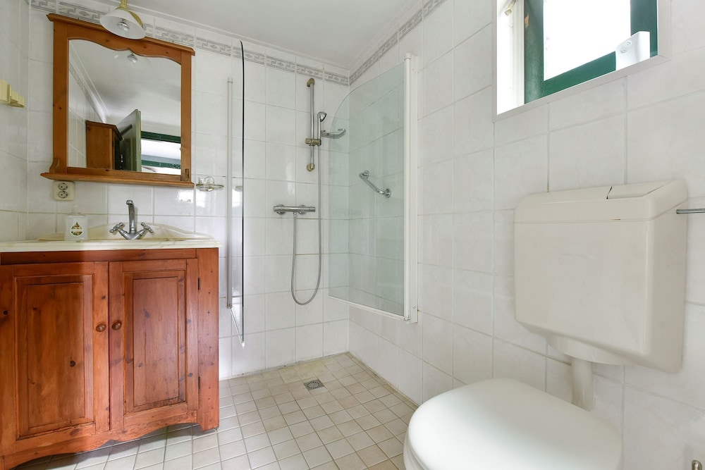 Executive Cottage, 2 Bedrooms, Non Smoking, Canal View photo 2