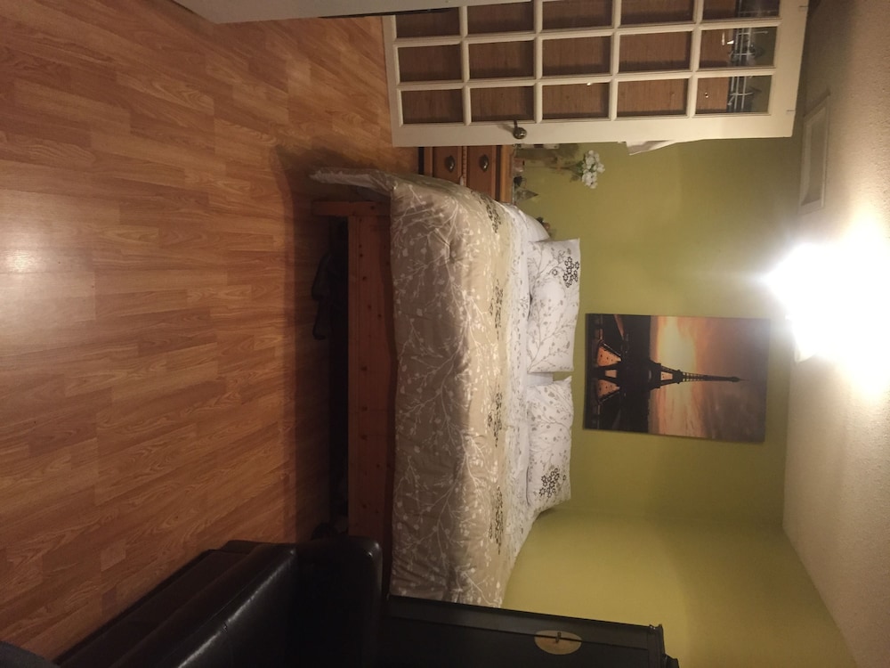 Superior Room, 1 King Bed, Kitchenette