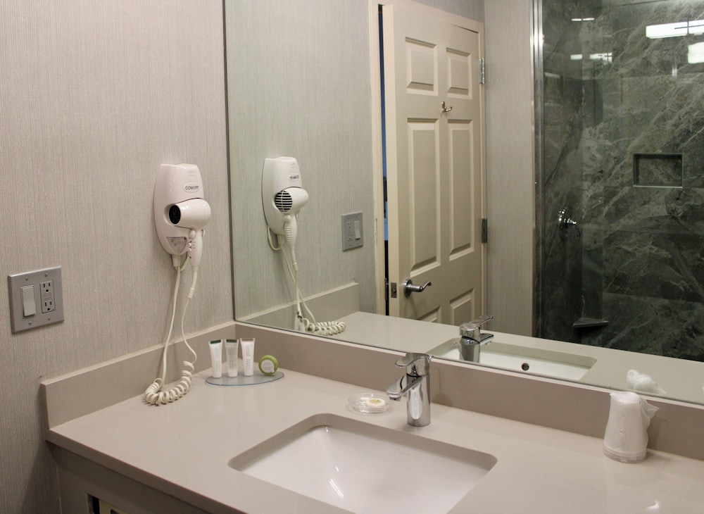 Executive Suite, 1 Bedroom - Photo 4