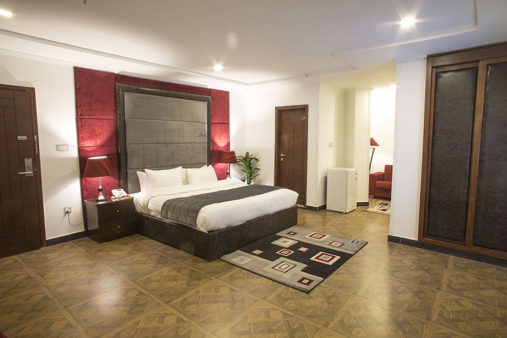 Executive Room photo 2