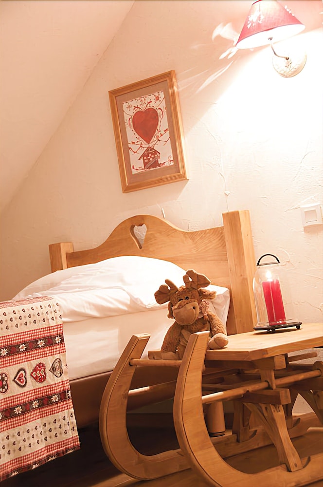 Superior Triple Room, 3 Twin Beds - Photo 3