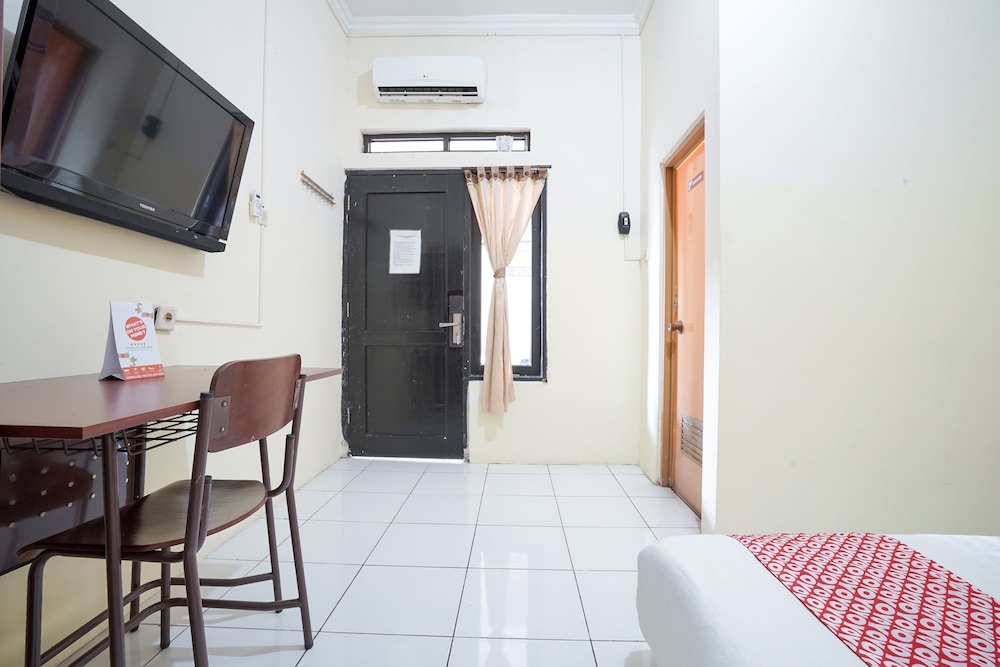 Deluxe Double Room - Photo 13