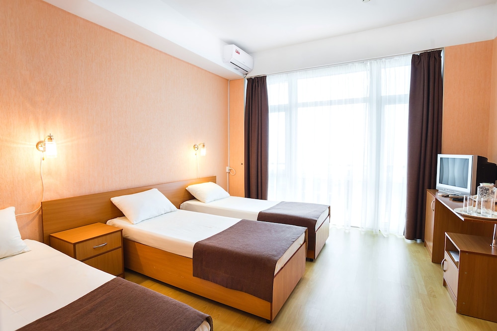 Classic Triple Room, Sea View