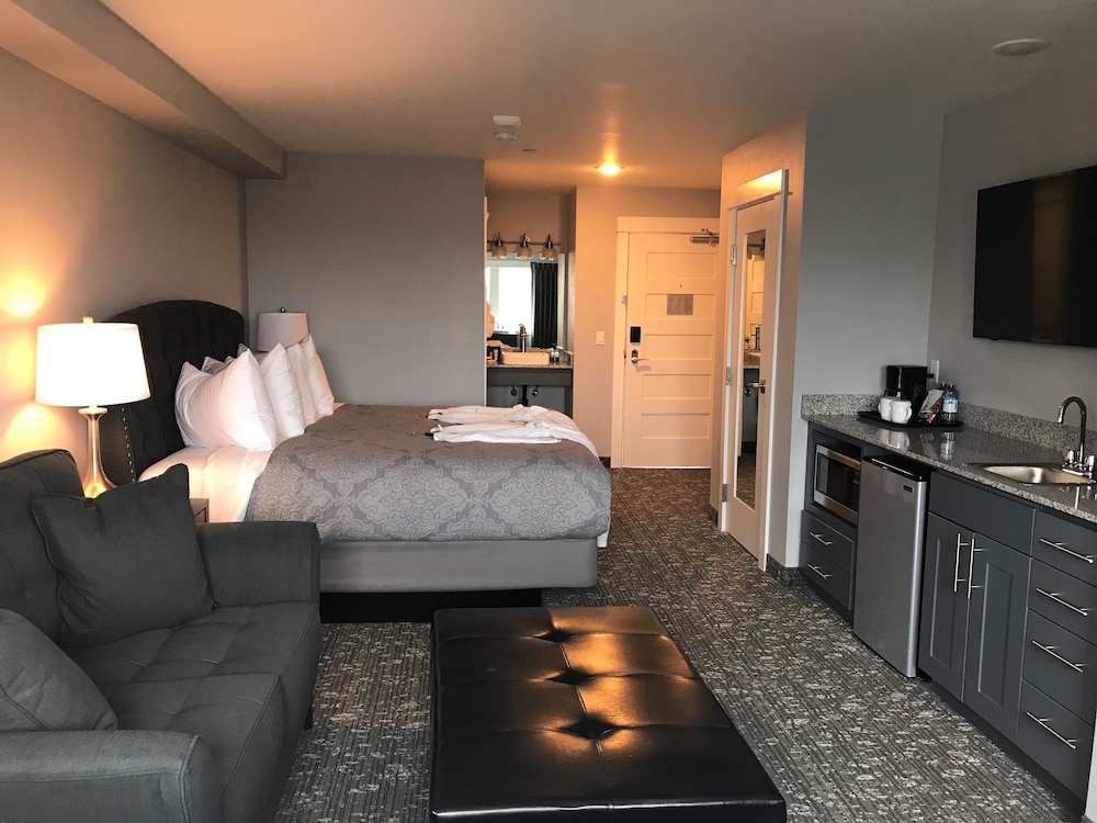 Suite (Tidal)