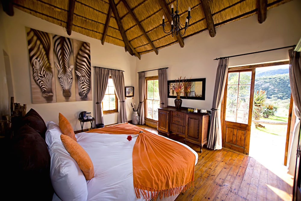 Zebra Lodge - Queen Room photo 1