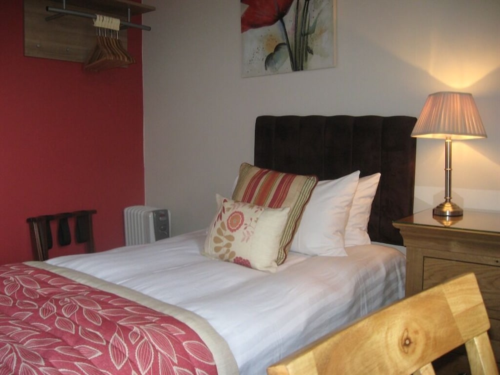 Single Room, Ensuite photo 3