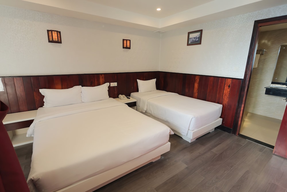 Superior Triple Room photo 3