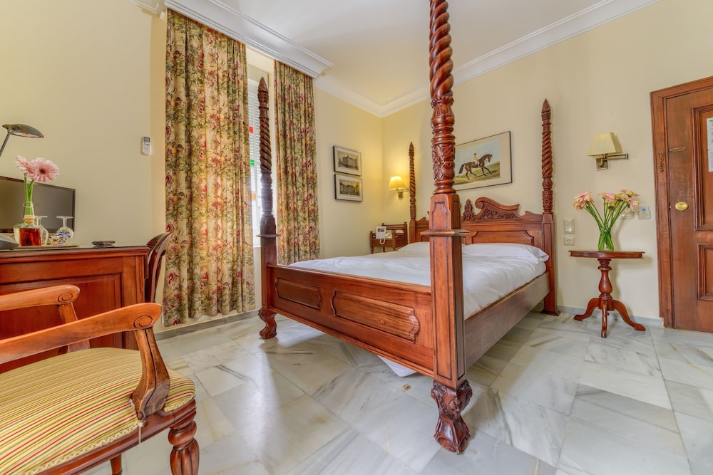 Standard Double or Twin Room photo 3
