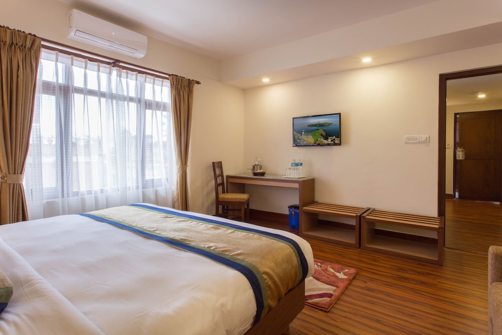 Family Suite, 2 Bedrooms, Lanai, Executive Level photo 2