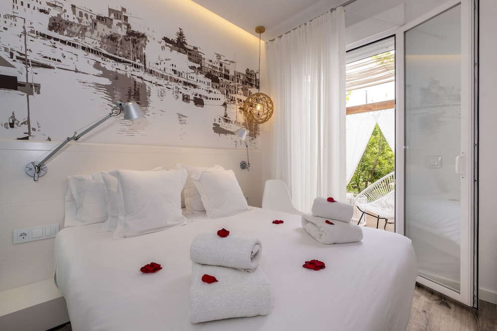 Economy Double Room, Terrace