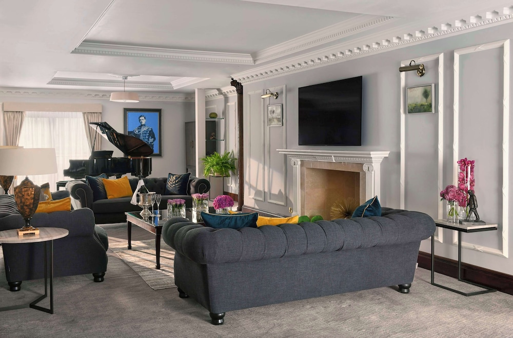 Presidential Suite - The Churchill Residence