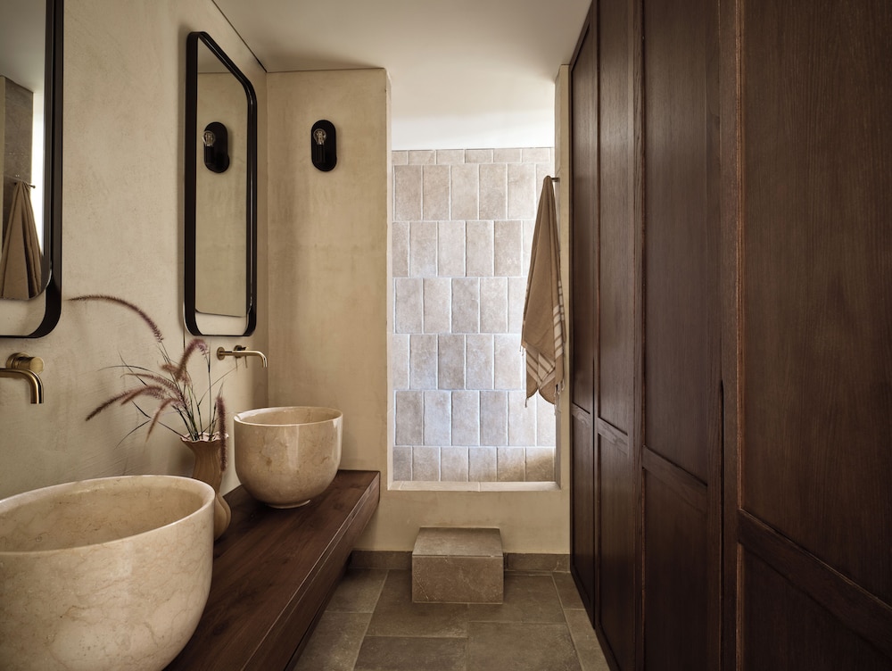 Junior Suite with Private Pool and Sea View - Photo 7