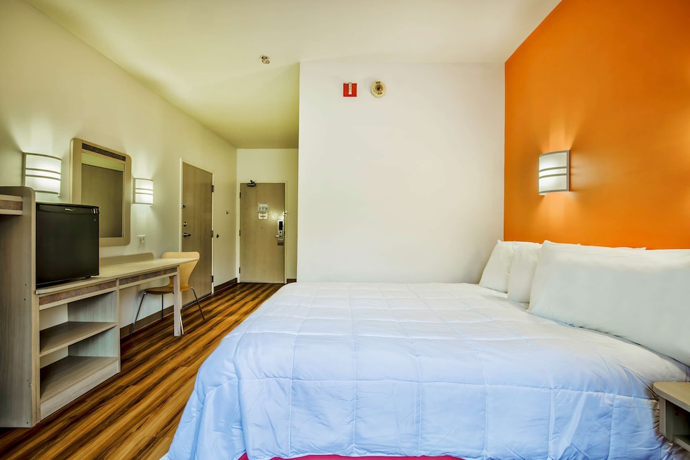 Motel 6-Burlington, ON - Toronto West - Oakville