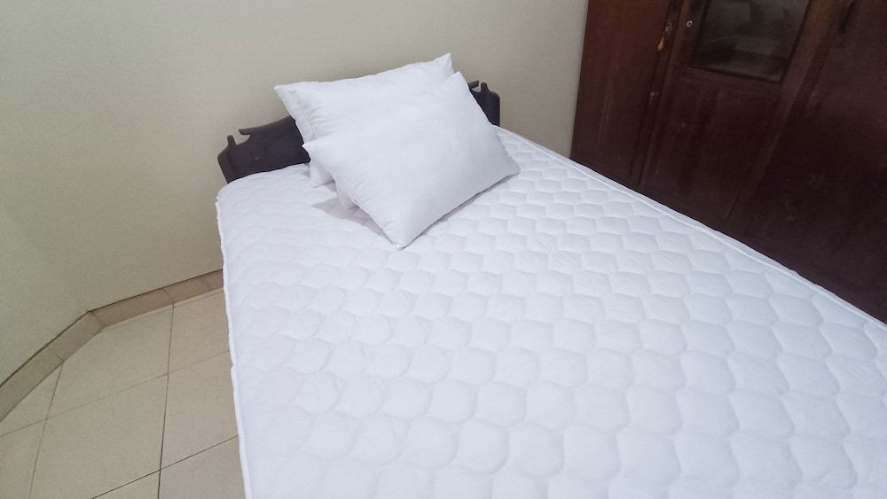 Economy Single Room