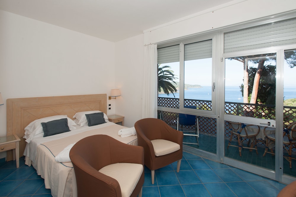 Double Room, Sea View - Photo 4