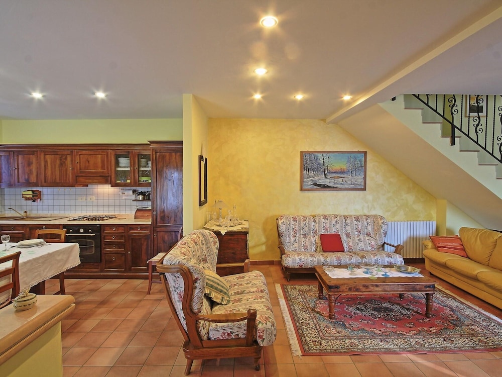Villa photo 3