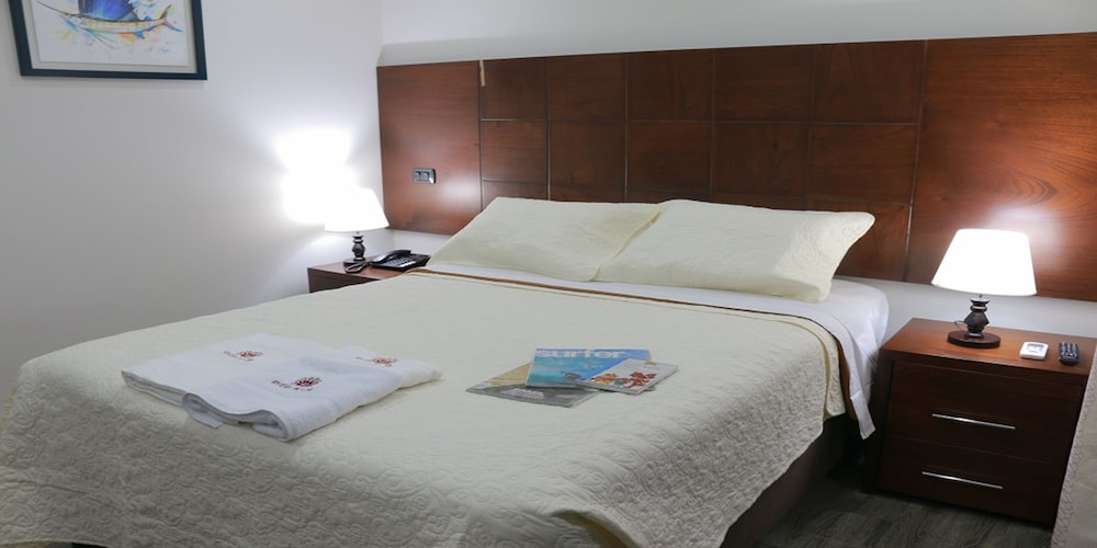 Comfort Room, 1 Queen Bed, Ocean View photo 3