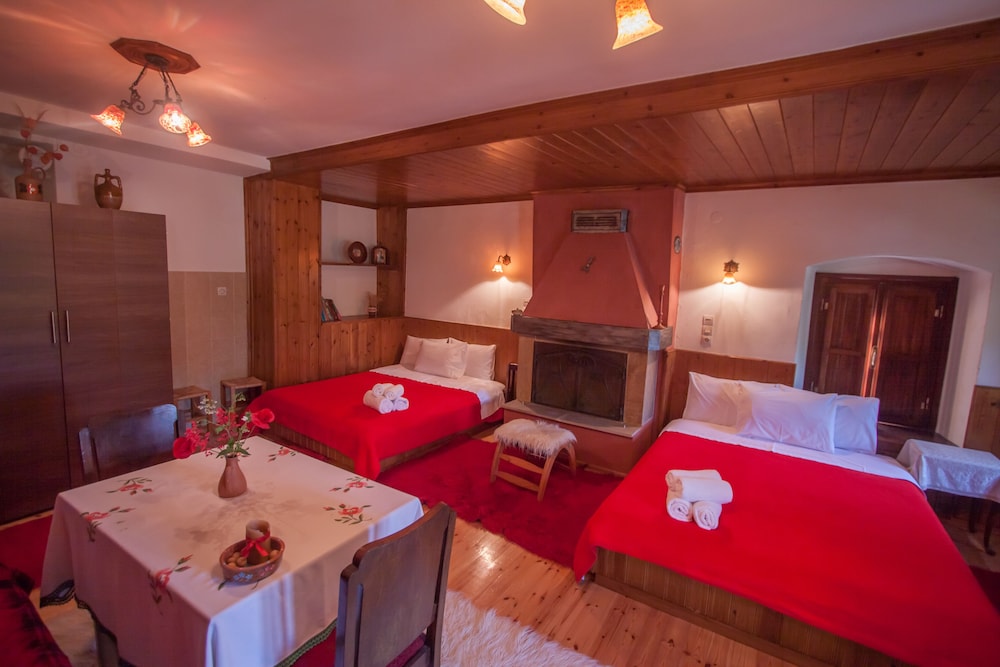 Classic Quadruple Room photo 1